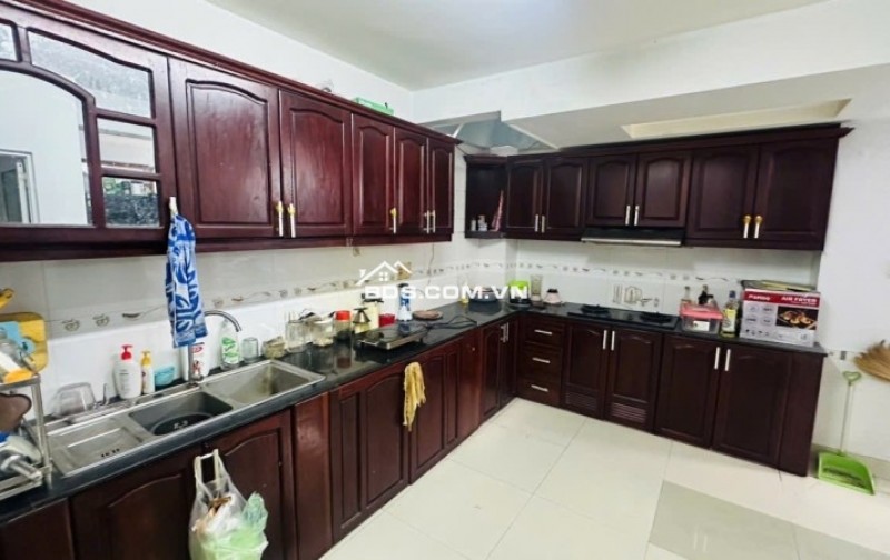 Bán nhà Mặt Tiền KD Nguyễn Bá Tòng, Phường 11 Tân Bình, 57m2, 3Tầng 3PN. Chỉ 8.4 Tỷ còn TL với chính chủ